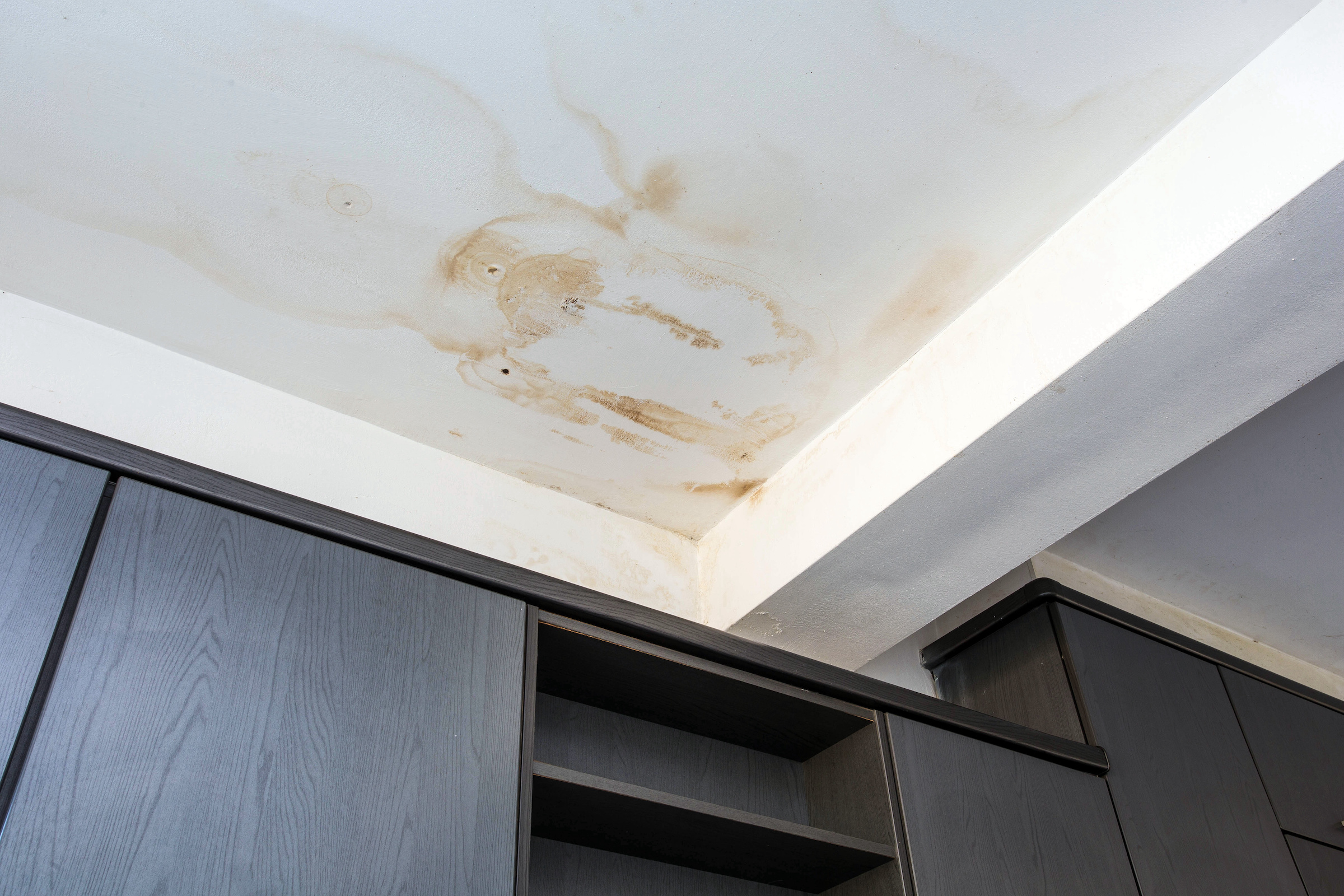 As spring arrives, it is essential to emphasize the importance of conducting regular roof inspections. This becomes evident when faced with scenarios such as a kitchen with a water damaged ceiling. Regular inspections can help