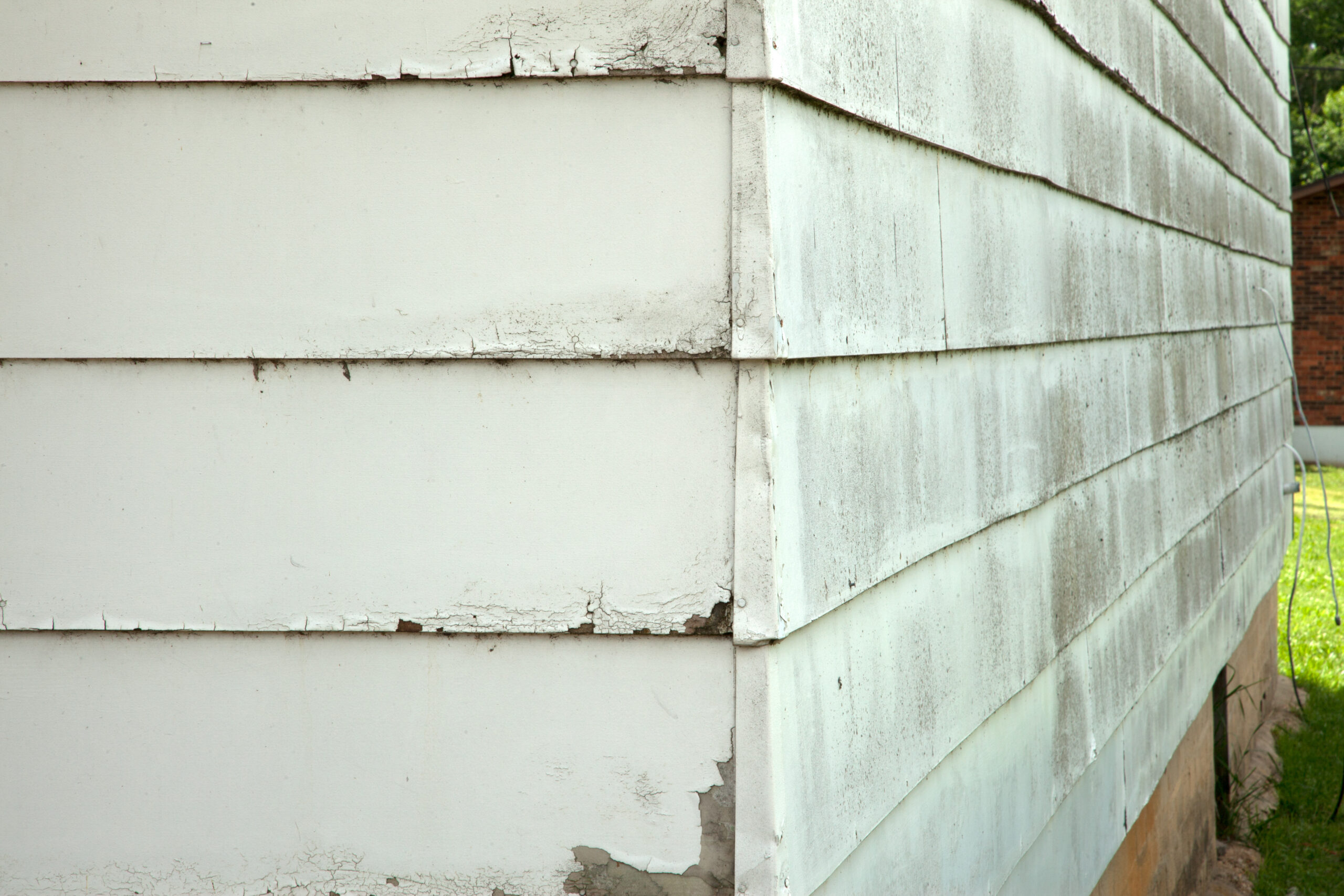 Ultimate home siding guide featuring white siding on a house.